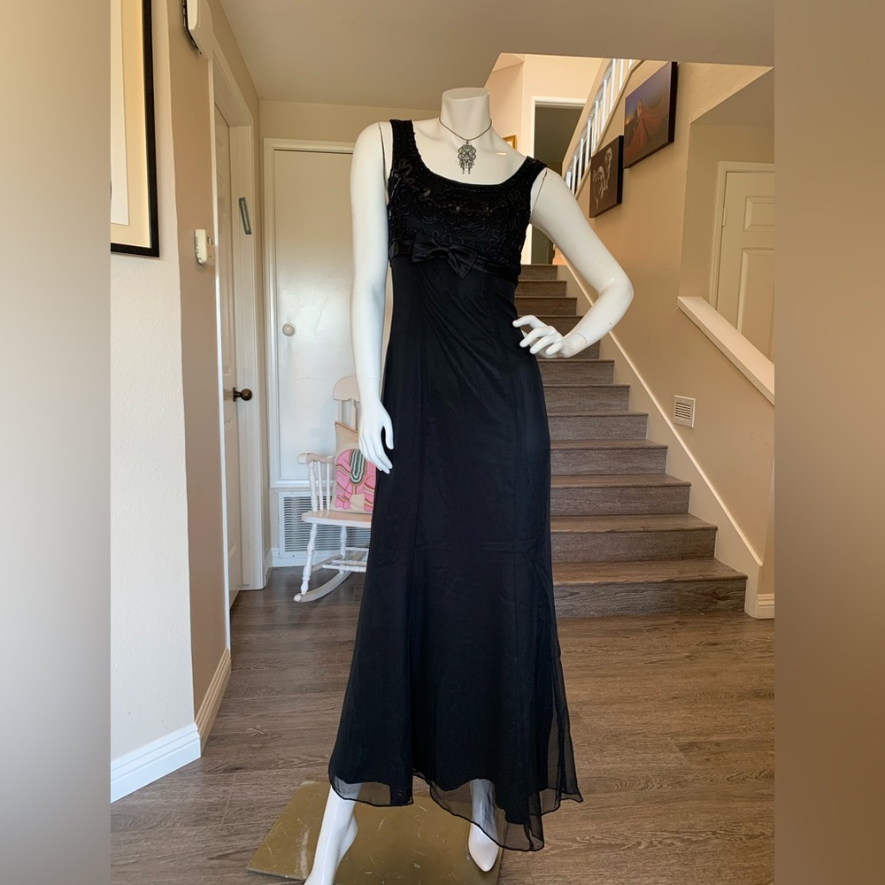 De laru by Linda bernell vintage gown